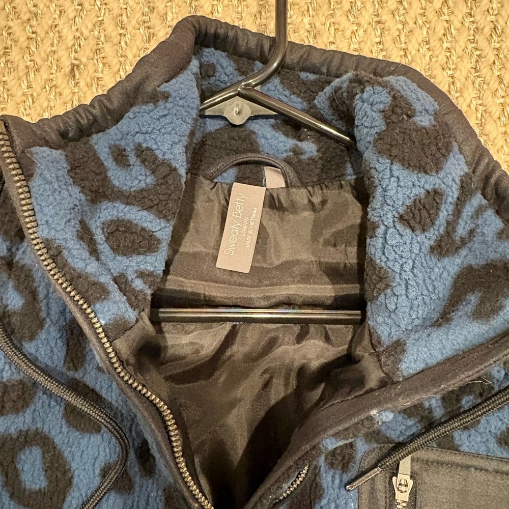 Sweaty Betty Leopard Patterned Jacket - image 5